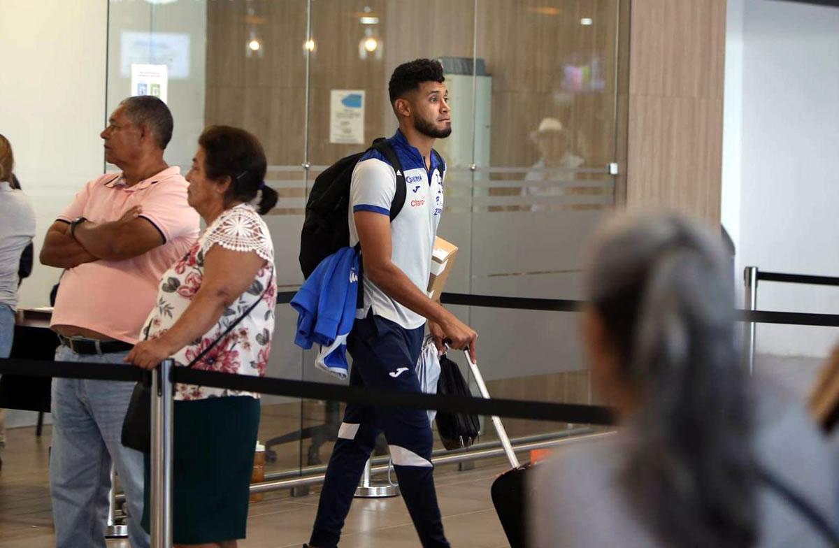 La Bicolor llegó esta tarde al país tras la derrota en Canadá.