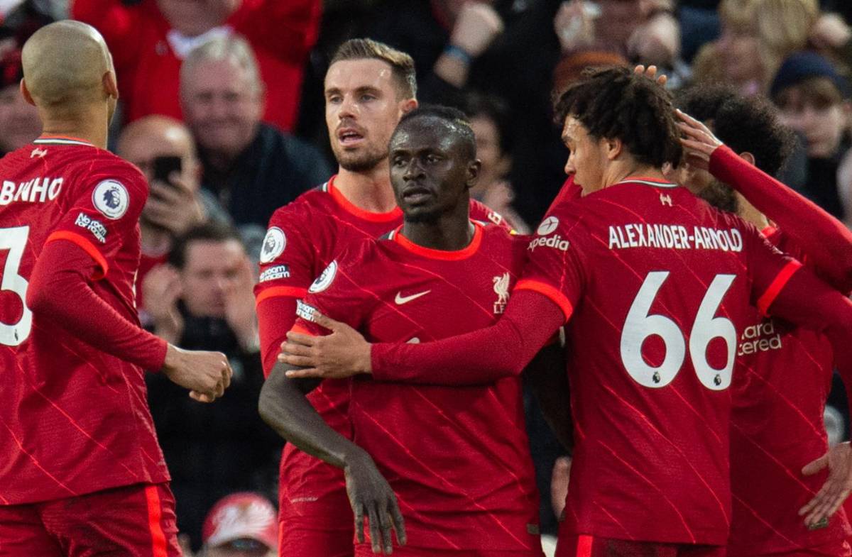Sadio Mané le da triunfo al Liverpool ante West Ham y presiona al Manchester City