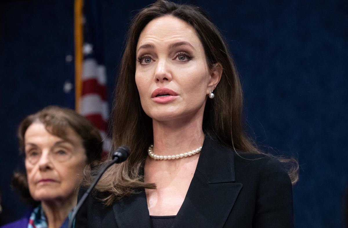 Al borde del llanto, Angelina Jolie alza su voz por las víctimas de violencia en Estados Unidos