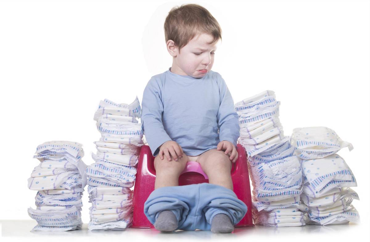 Señales de que tu bebé está listo para dejar el pañal