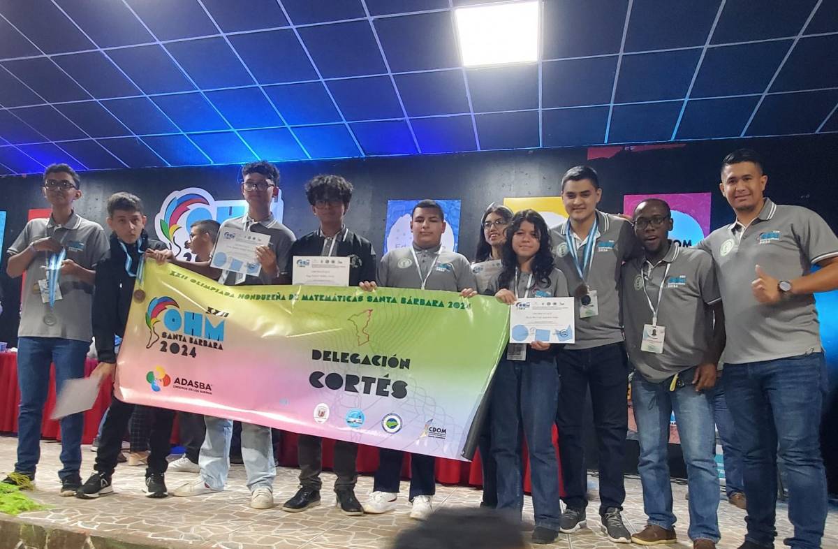 Cortés gana tres medallas en olimpiada de matemáticas