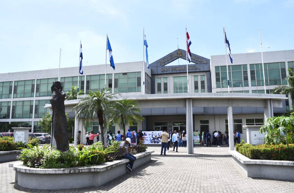 Esto pasó con la audiencia de acusados de crimen de Juan López