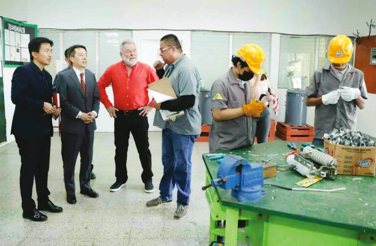 Embajador de Corea respalda la educación técnica en San Pedro Sula
