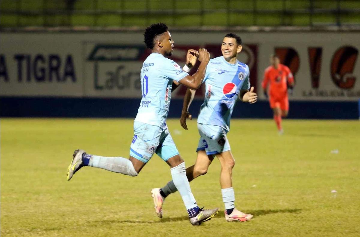Yeison Mejía fue el héroe del Motagua para sacar el empate 2-2 contra el Olancho FC.