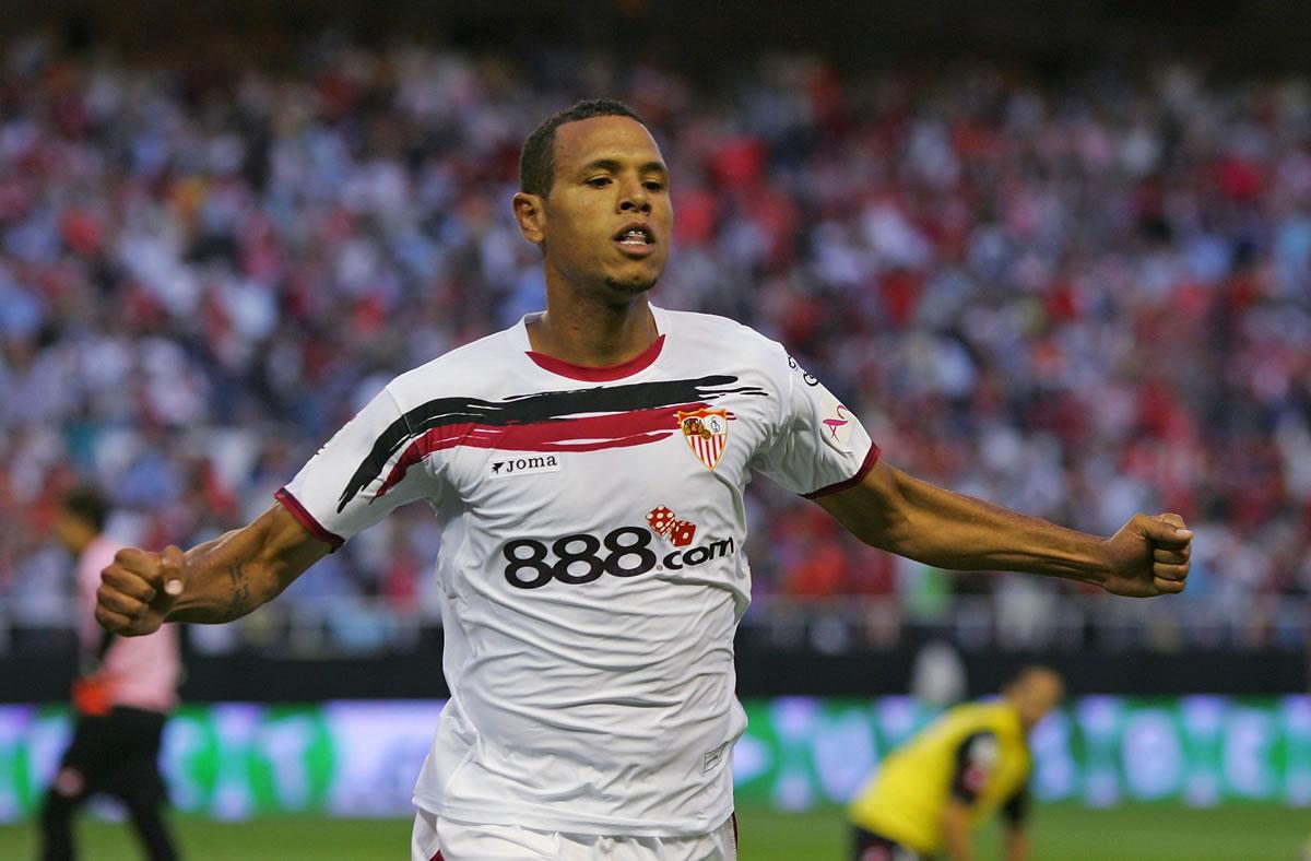 Luis Fabiano es ídolo en el Sevilla de la Liga Española.