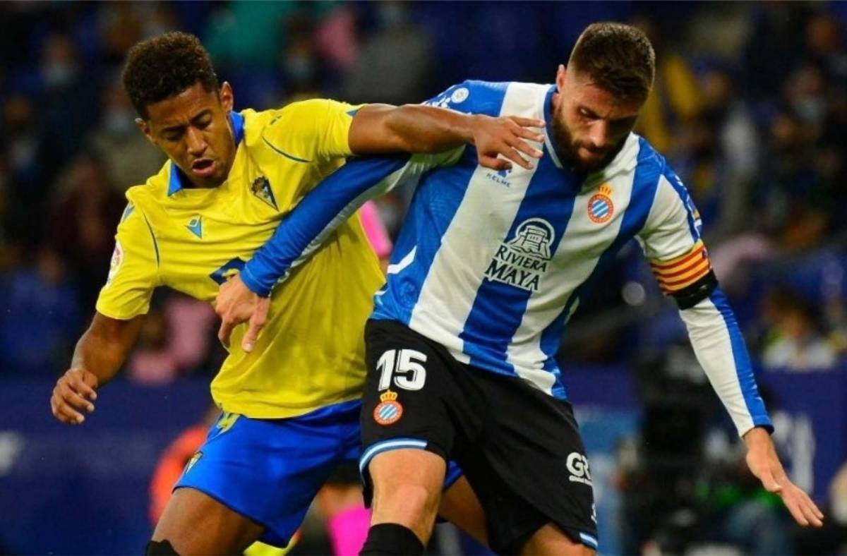 Choco Lozano fue titular en dura derrota del Cádiz contra Espanyol