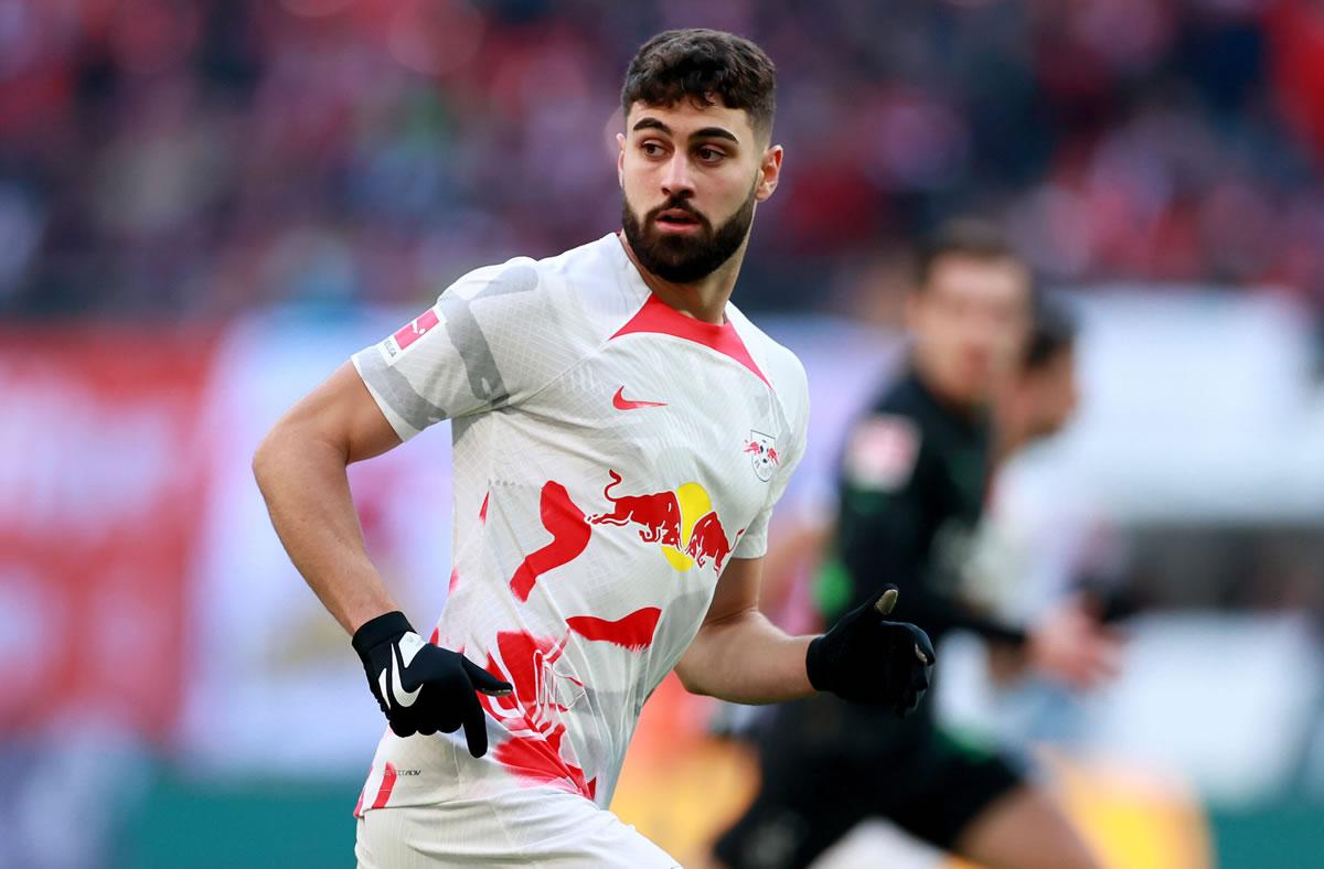 Josko Gvardiol es un defensa central que destaca en el RB Leipzig de Alemania.