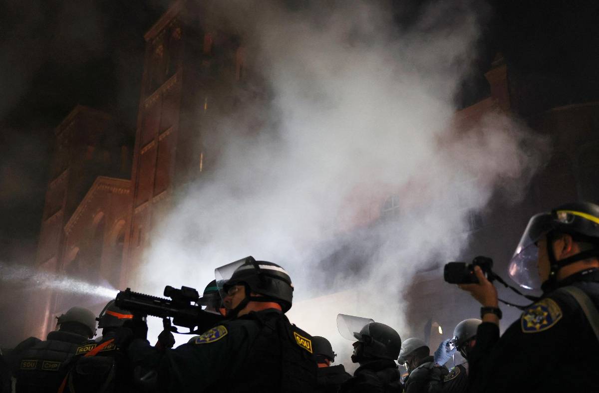 La policía desaloja protesta propalestina en la Universidad del Sur de California