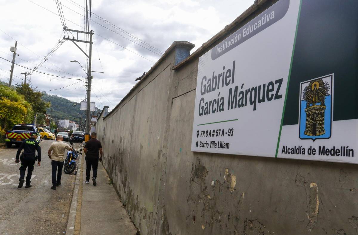 Menor realiza disparos intimidatorios en una escuela y luego se autolesiona