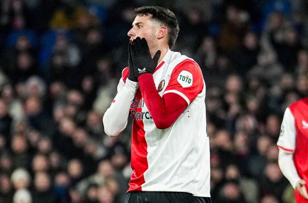 El delantero argentino naturalizado mexicano no tuvo un buen partido en la Champions League.