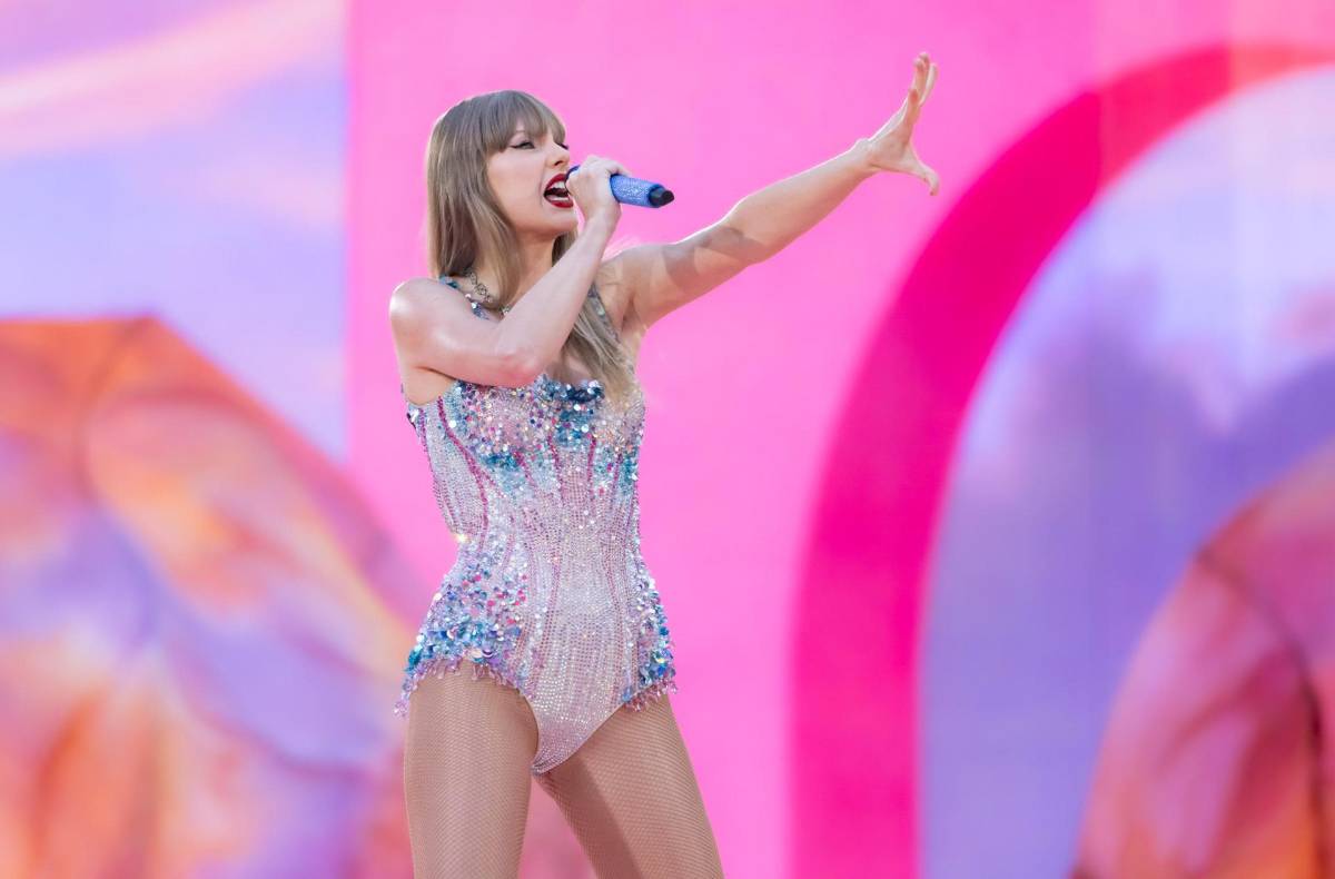 La cantante estadounidense Taylor Swift pide a sus seguidores informarse sobre los candidatos para tomar su decisión y registrarse para votar tempranamente.