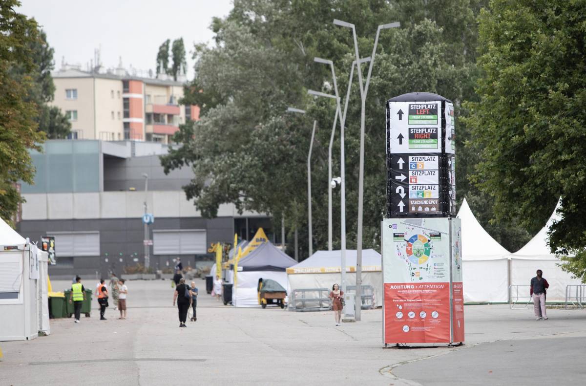 Los yihadistas tenían planeado hacer explotar varias bombas en las afueras del estadio para matar a una multitud de personas.