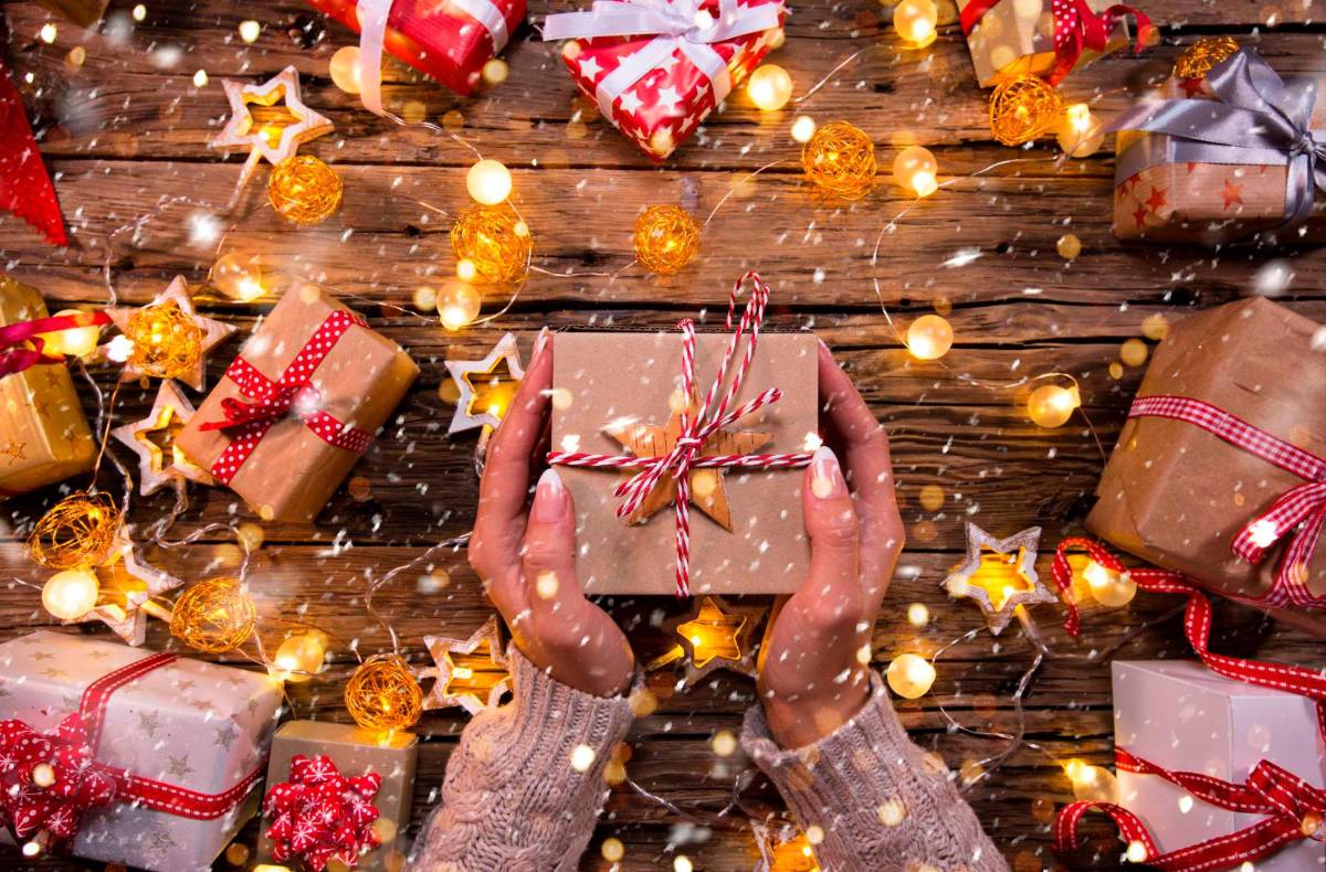 Envuelva sus regalos con creatividad