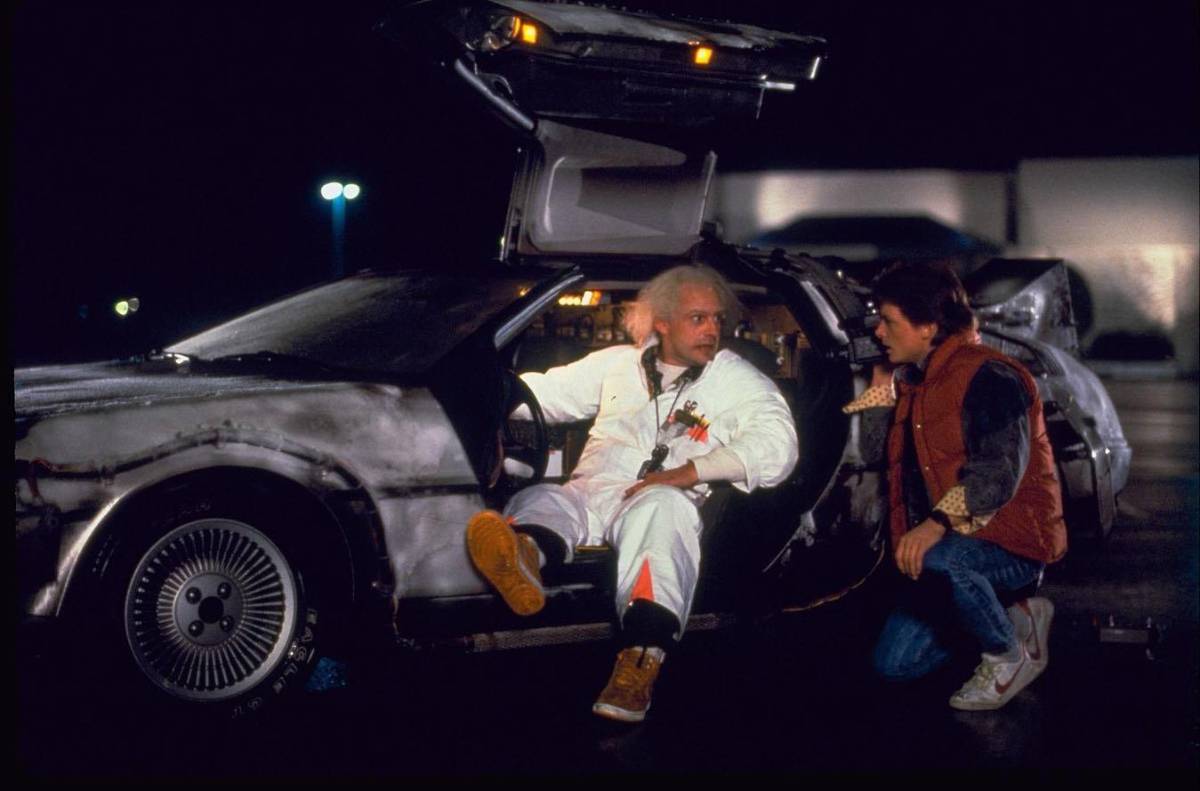 ¡Feliz cumpleaños, Doc Brown! El genio que viajó en el tiempo y conquistó Hollywood