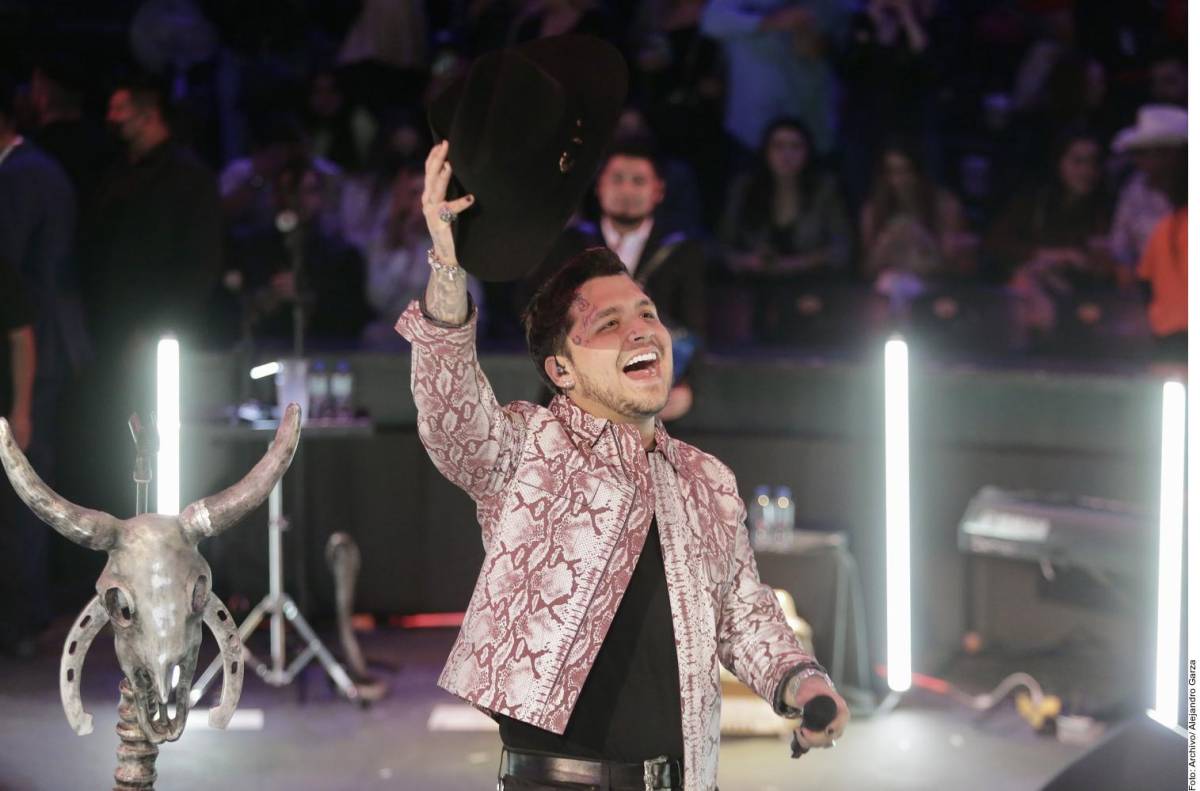 Así suena la nueva versión de ‘Te lloré un río’ con Christian Nodal y Maná