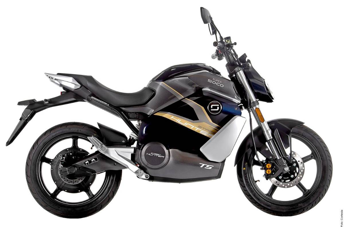 La distancia entre ejes es de 1323 mm y la altura al piso de 185 milímetros. Puede soportar un peso de hasta 166 kilos.