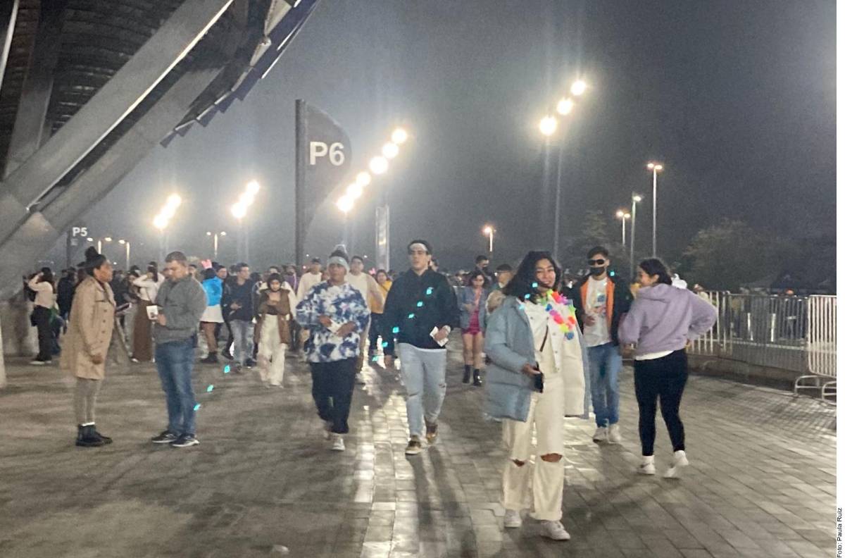 Caos en primer show de Bad Bunny en Monterrey