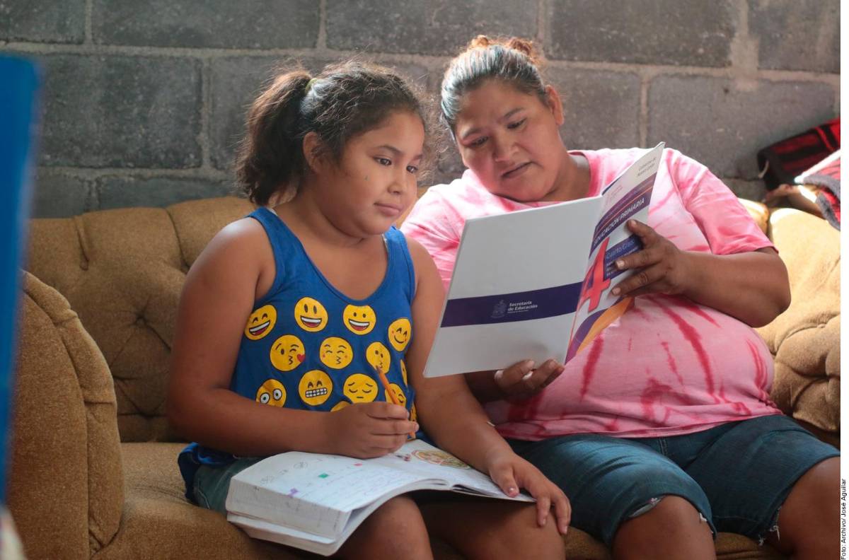 Ante todo acompañarlos en tareas este regreso a clases