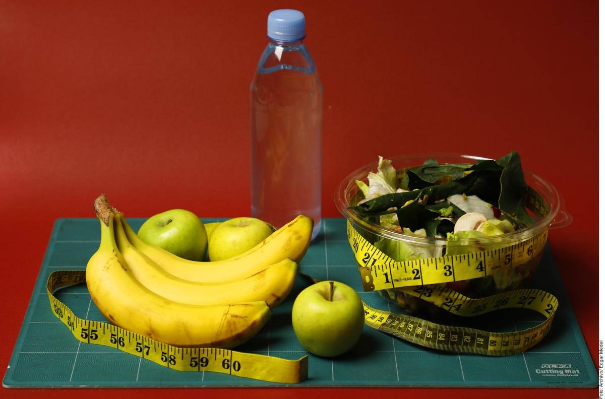 Frutas, vegetales y agua en abundancia son parte fundamental de un estado de salud óptimo en niños, jóvenes y adultos.