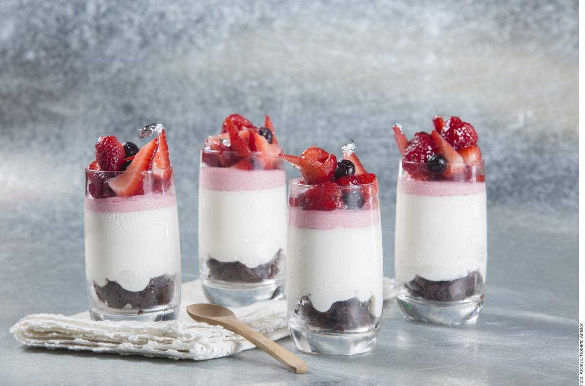 Una dieta sana, basada en frutas, verduras, probióticos y otras sustancias, te garantiza un buen escudo contra enfermedades.