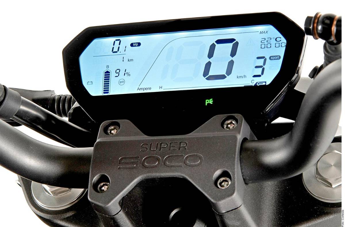 Por encima de todo, la nueva moticicleta de Soco le da prioridad al dinamismo. Es un transporte urbano con estilo y moderno.
