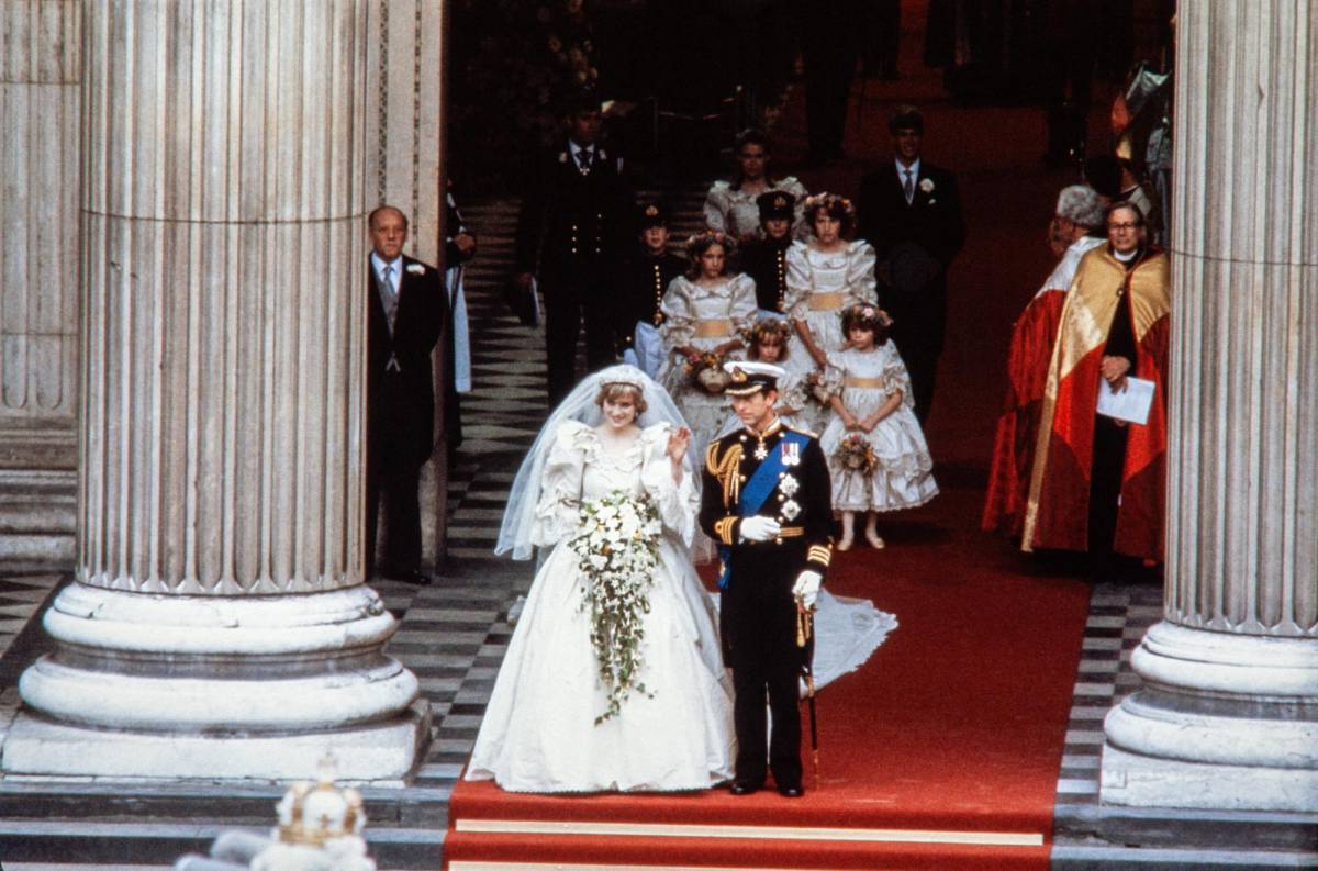 Carlos y Diana se casaron en 1981, en una de las bodas reales más importantes en el último siglo.