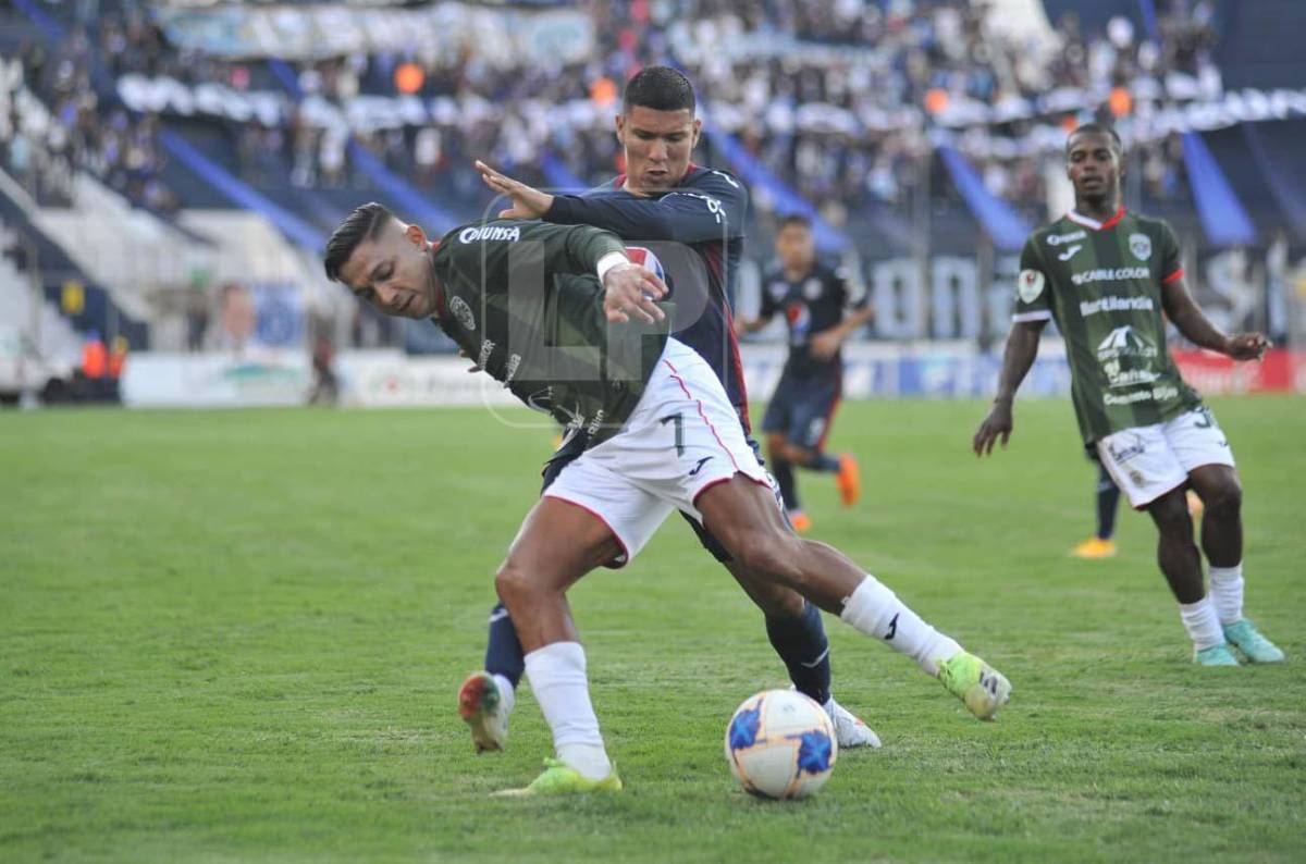 Emilio lanza dardos tras el Motagua - Marathón: “Esos jugadores parecen niñas”