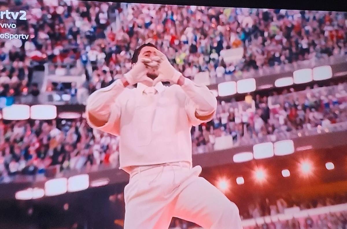 ¡Viva Bad Bunny: Periodista de ESPN rompe en llanto tras show en el Super Bowl LX