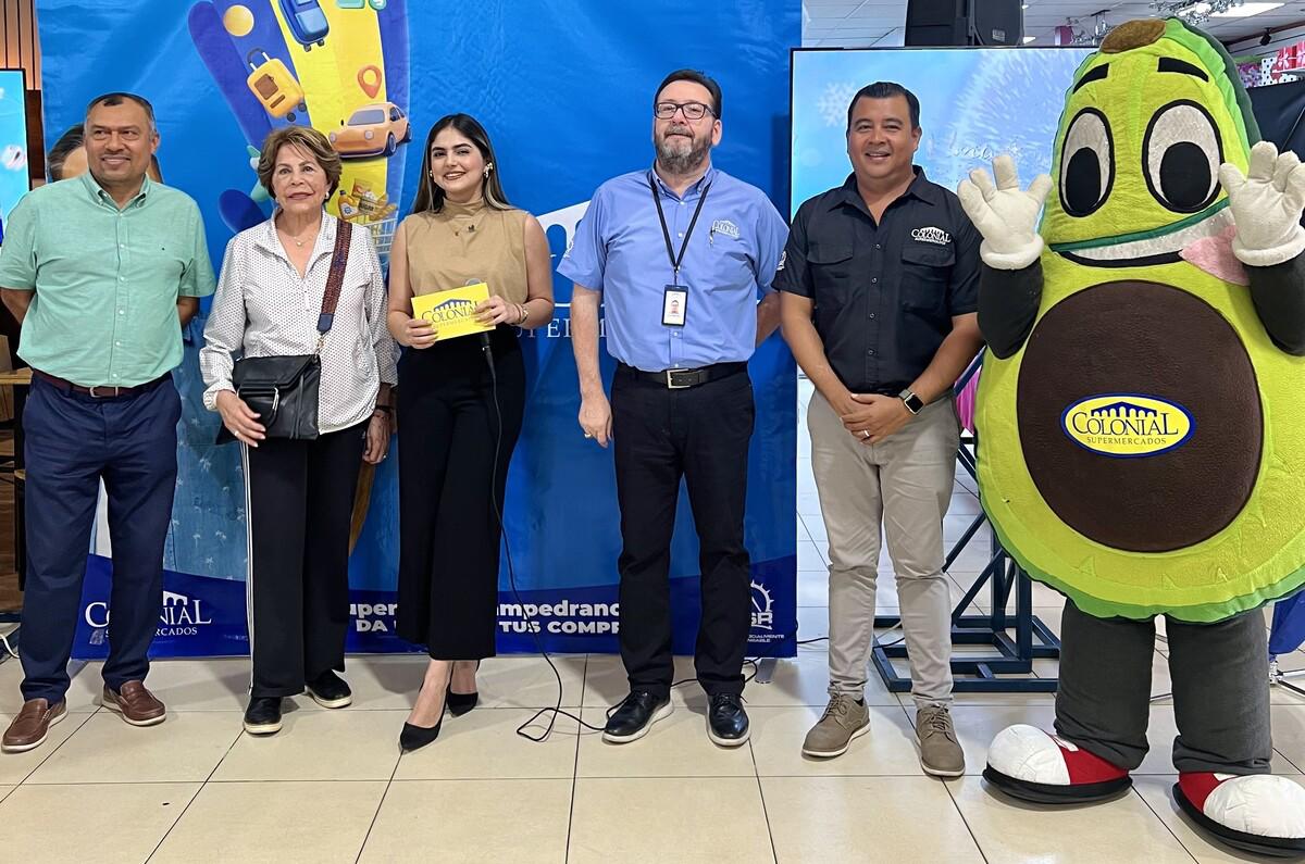 Supermercados Colonial realiza sorteo de su campaña navideña