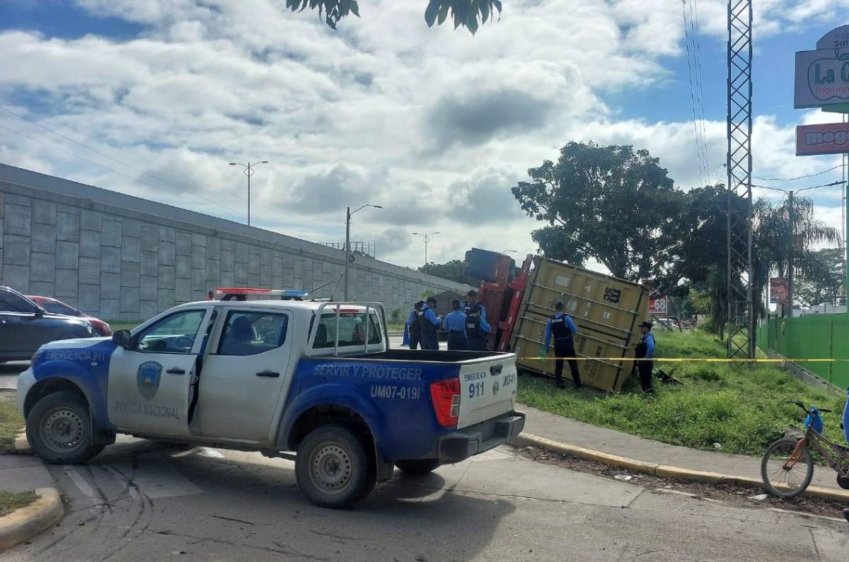 ¿Quién era la mujer que murió aplastada por contenedor en el bulevar del este?