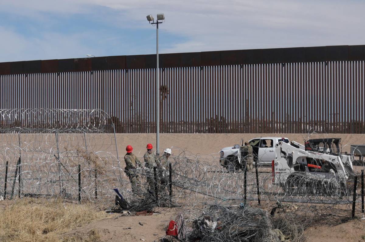 Decenas de migrantes han caído del muro fronterizo en San Diego (EEUU) en pocos días