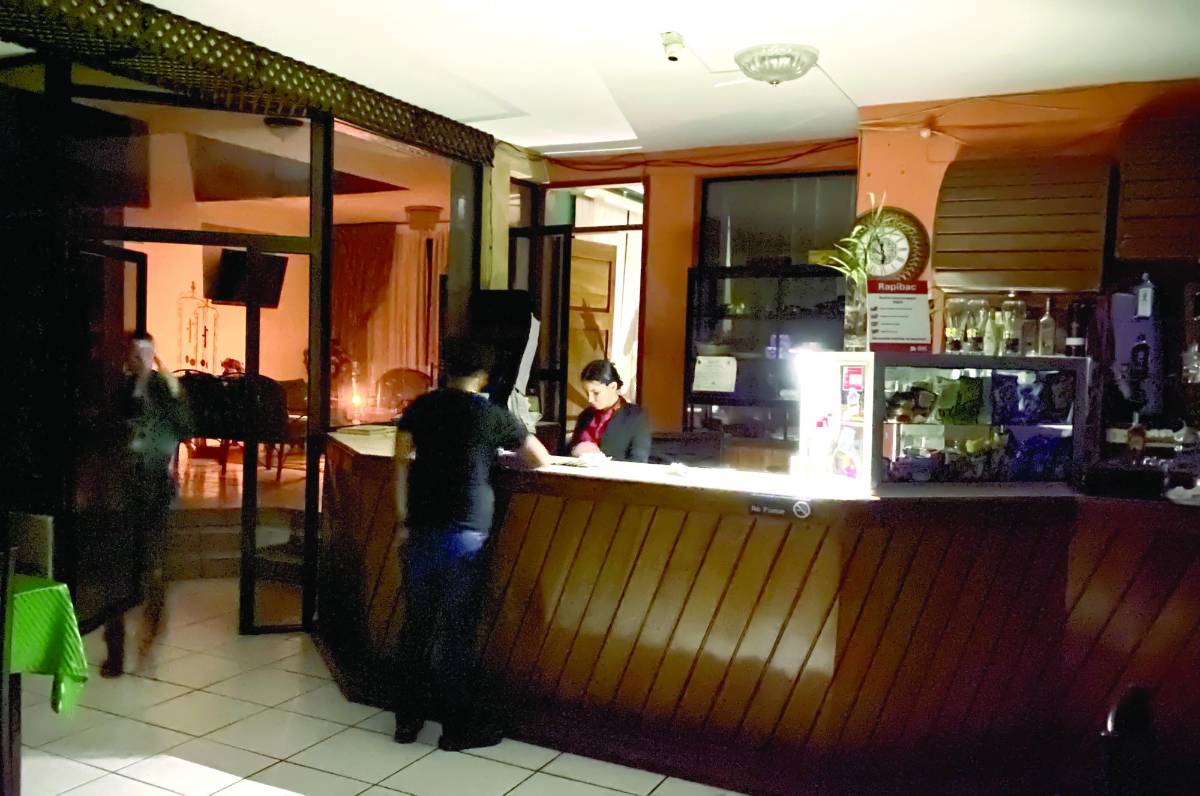 Pobladores del occidente reclaman contra apagones