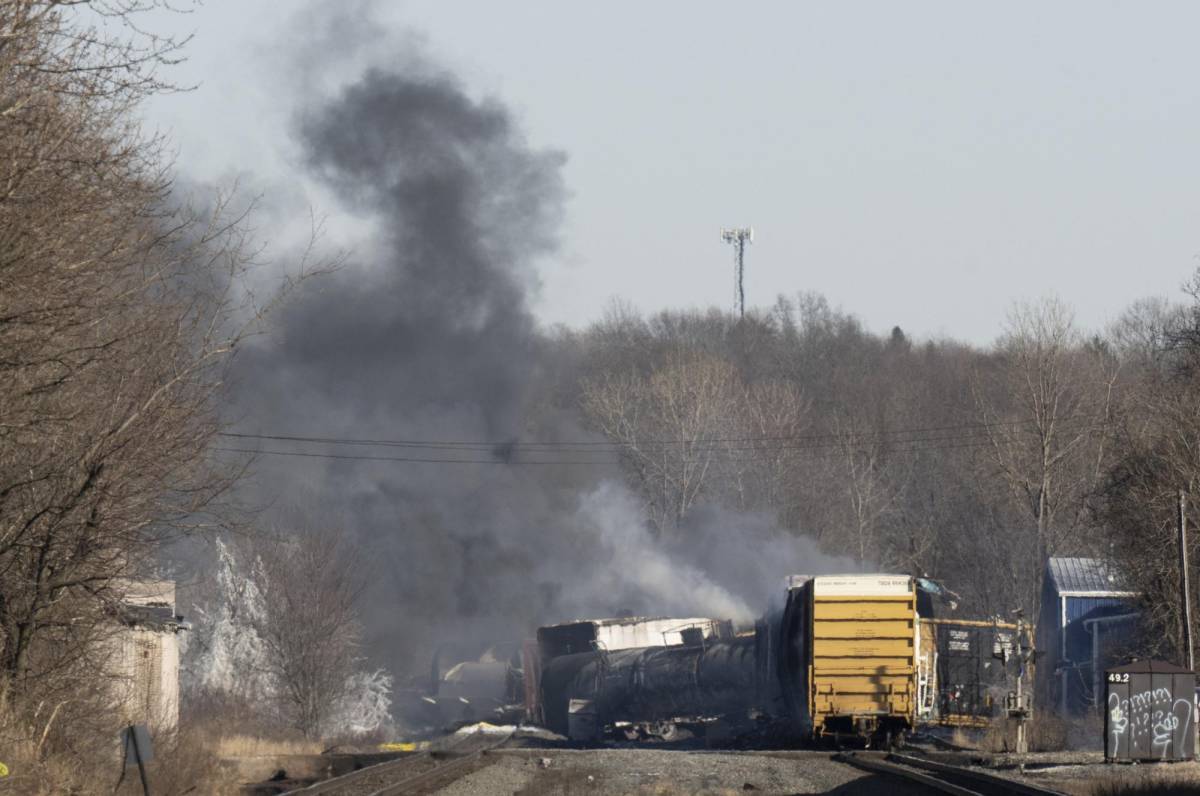 EEUU insiste en que la zona afectada por vertido químico de un tren es segura