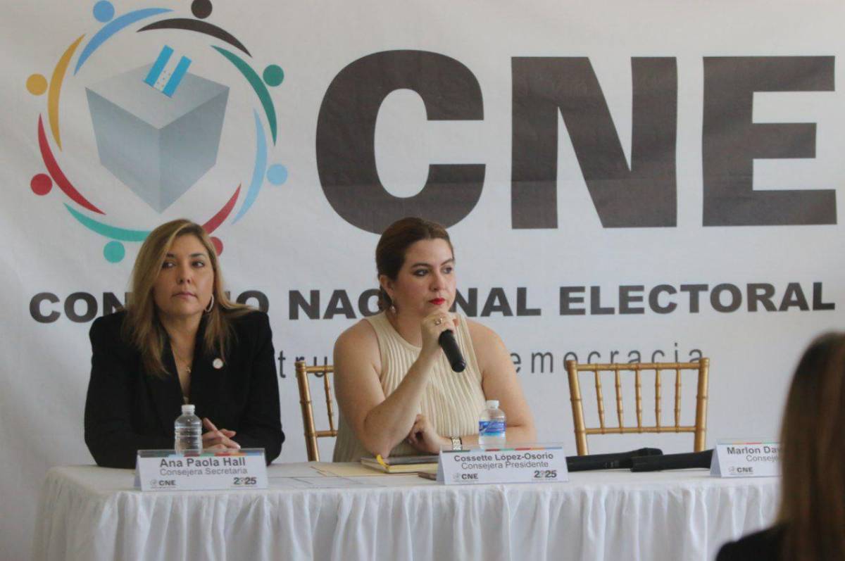 Tenso ambiente en el CNE en medio de recepción de ofertas para biometría