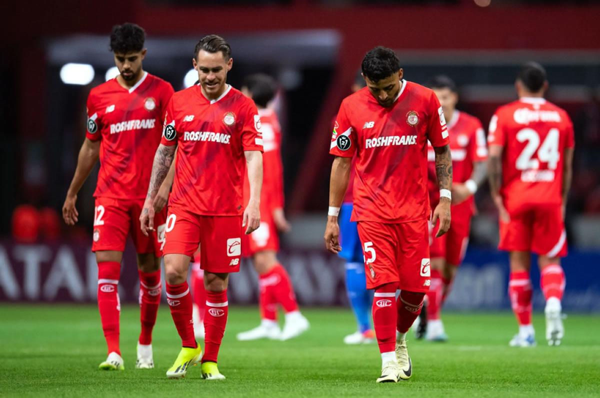 Los Diablos Rojos del Toluca hicieron el ridículo al quedar eliminados ante el Herediano de Costa Rica.