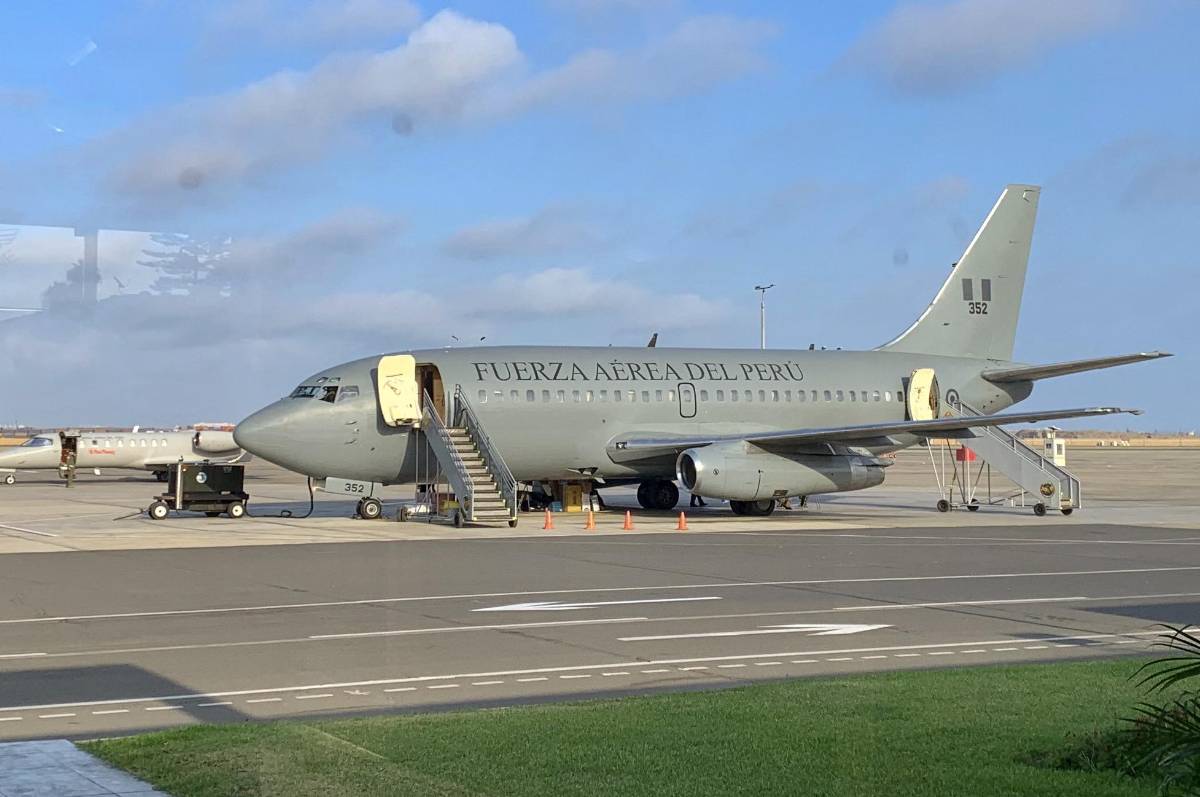 Pedro Castillo anuncia que pone en venta el avión presidencial de Perú