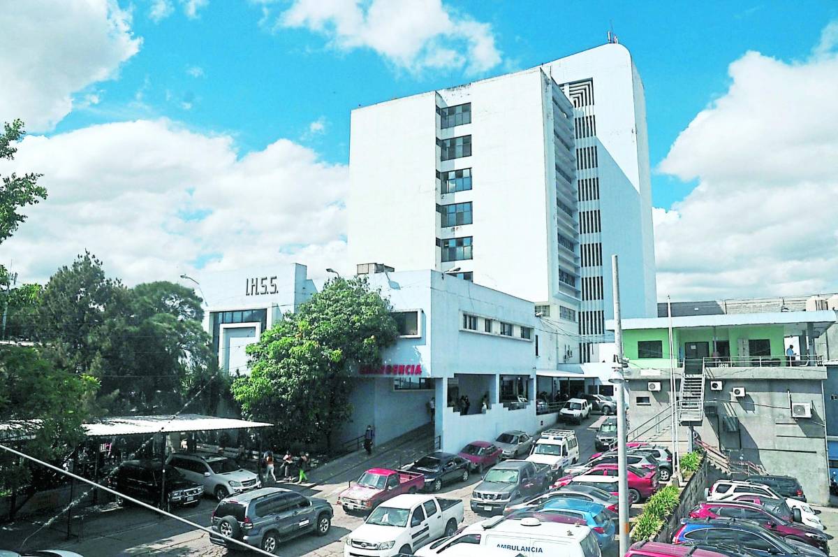 Paciente renal denuncia a médicos del Seguro Social por negarle asistencia