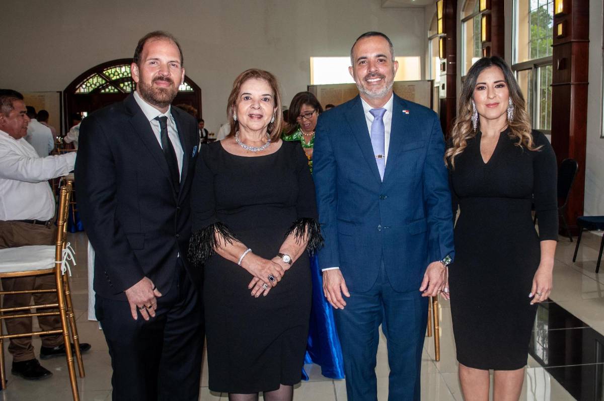 Ucenm gradúa a siete nuevos licenciados en Gestión Portuaria y Transporte Marítimo