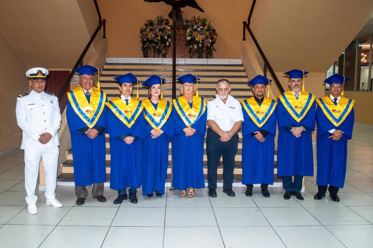 Ucenm gradúa a siete nuevos licenciados en Gestión Portuaria y Transporte Marítimo