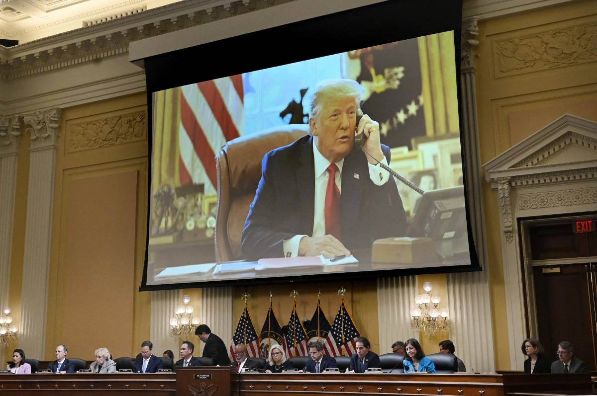 Trump sabía que su plan para revocar las elecciones era ilegal, según comité