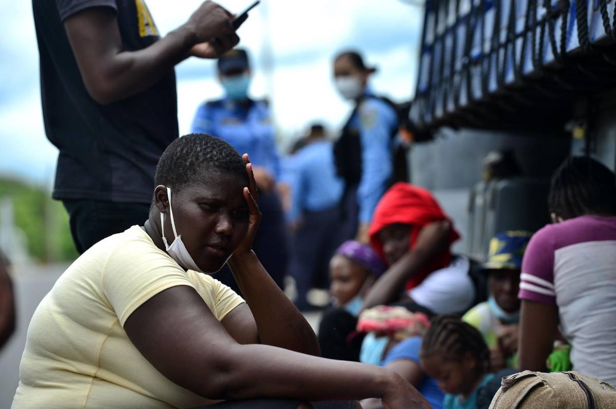 Detienen a un traficante de personas y a seis cubanos que iban para Estados Unidos