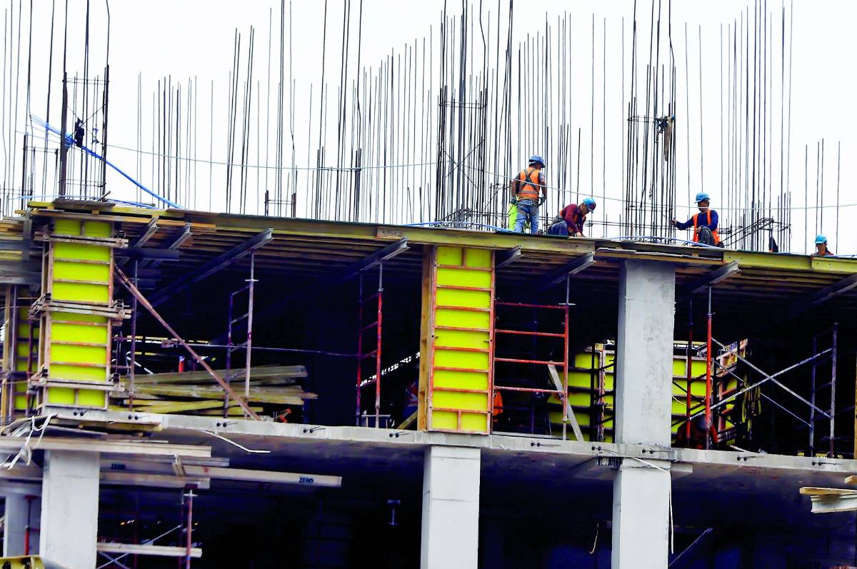 Sector construcción resiente escasos proyectos públicos