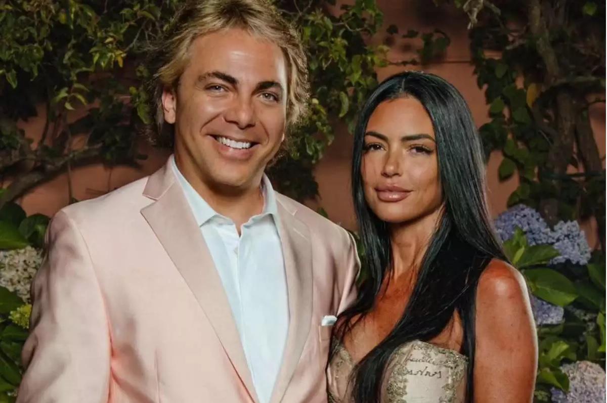 Cristian Castro dejó a su novia porque vio una foto de ella con otro hombre