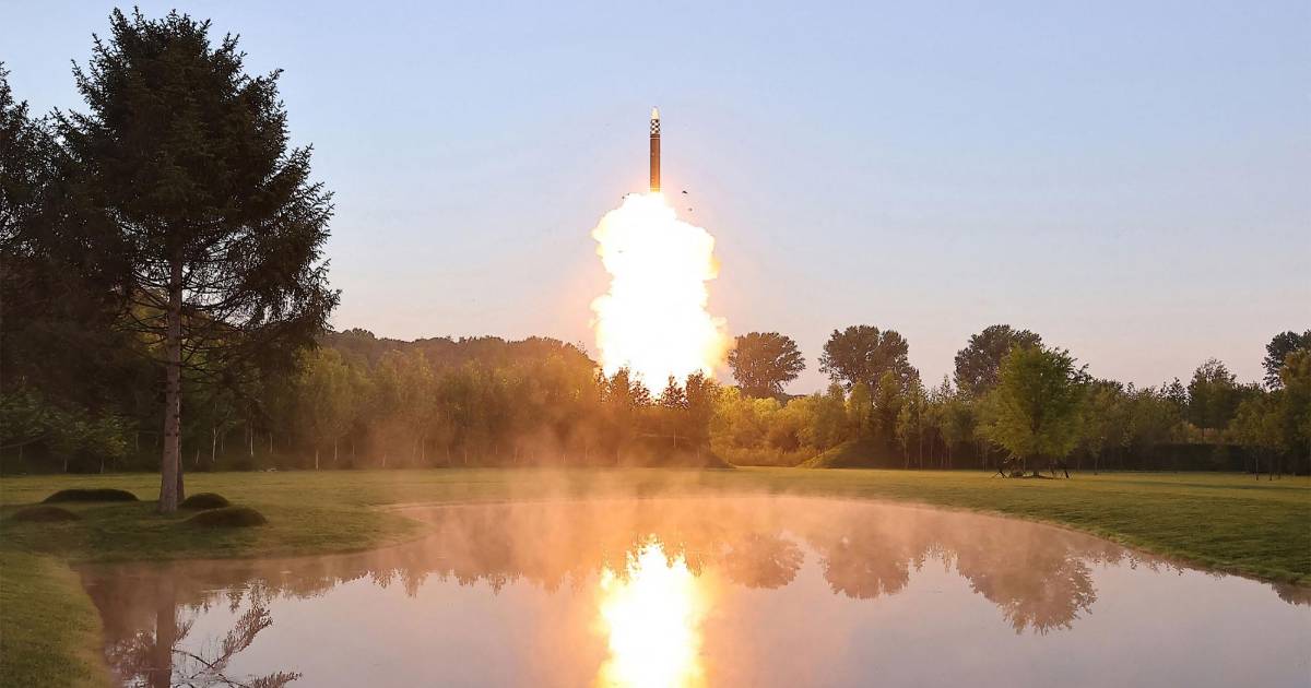 North Korea fired an unidentified missile into the Sea of ​​Japan