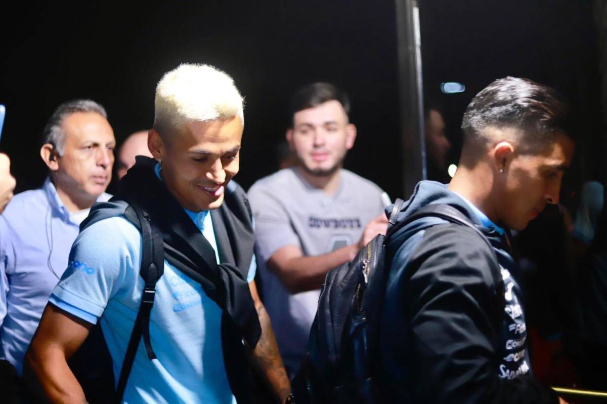 Los seleccionados de Honduras llegaron a Estados Unidos sin ninguna novedad y listos para trasladarse al hotel al que arribaron a las 9 de la noche.