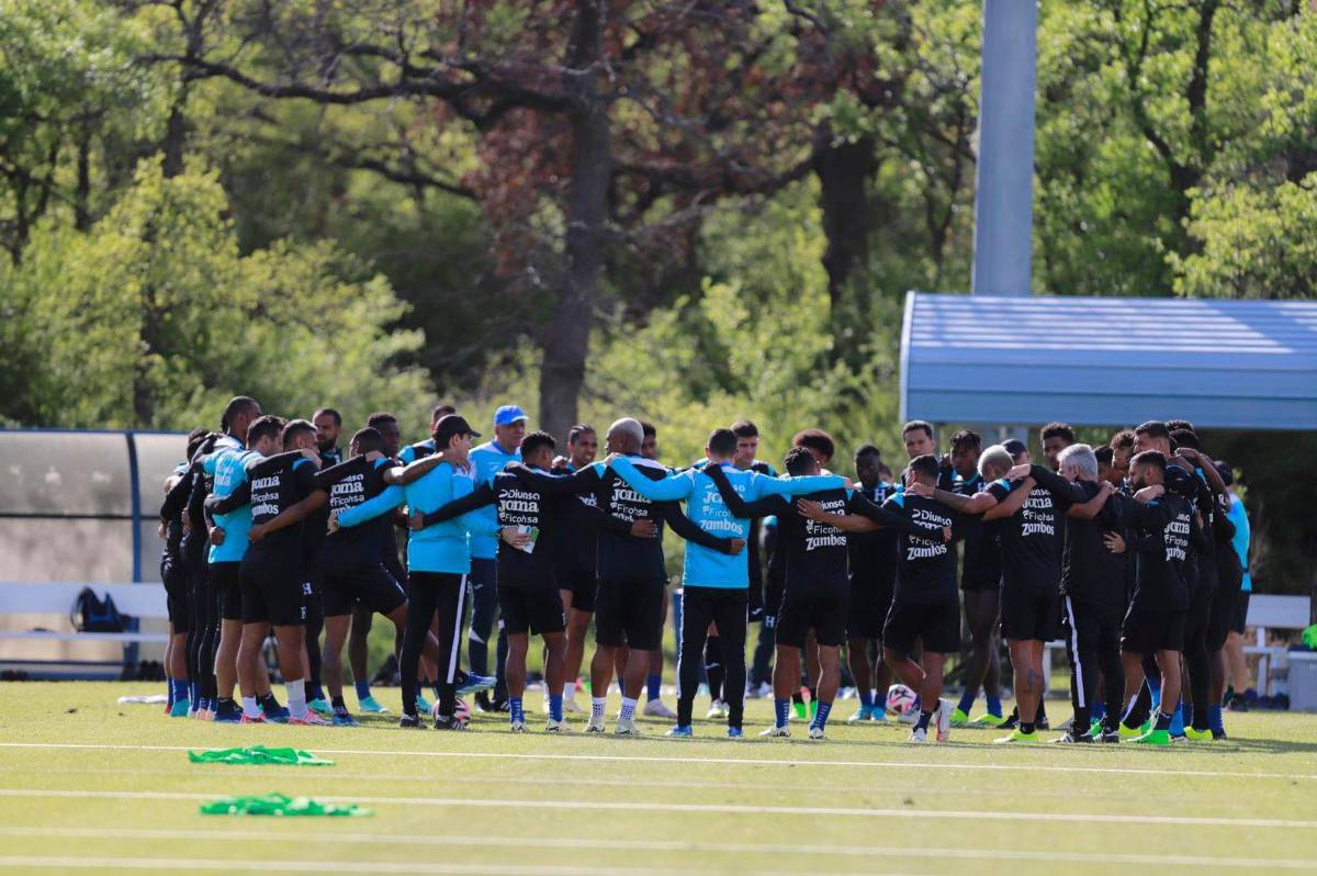Entrenamiento de la Selección de Honduras previo al repechaje ante Costa Rica.