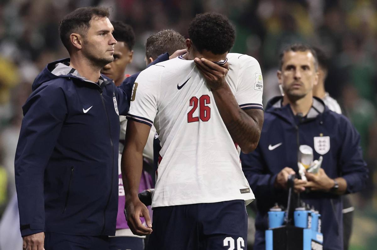 FIFA no perdona: Castiga a Inglaterra y México tras lo ocurrido en el Azteca