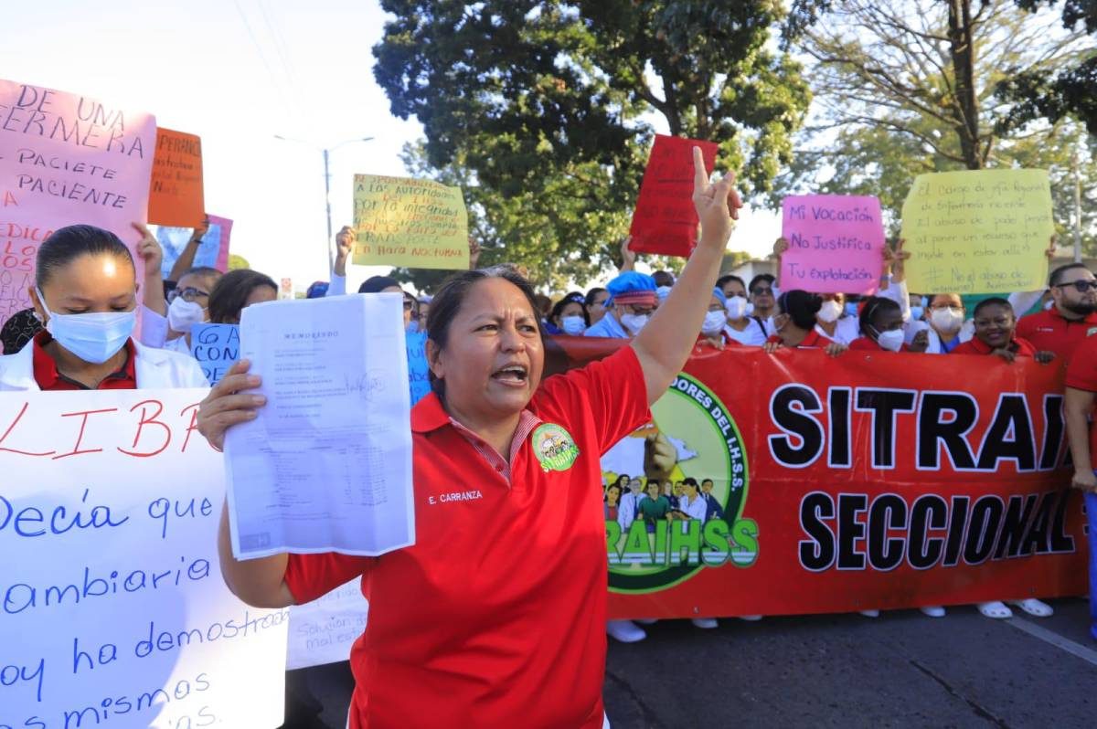 Protesta de empleados del IHSS de San Pedro Sula.