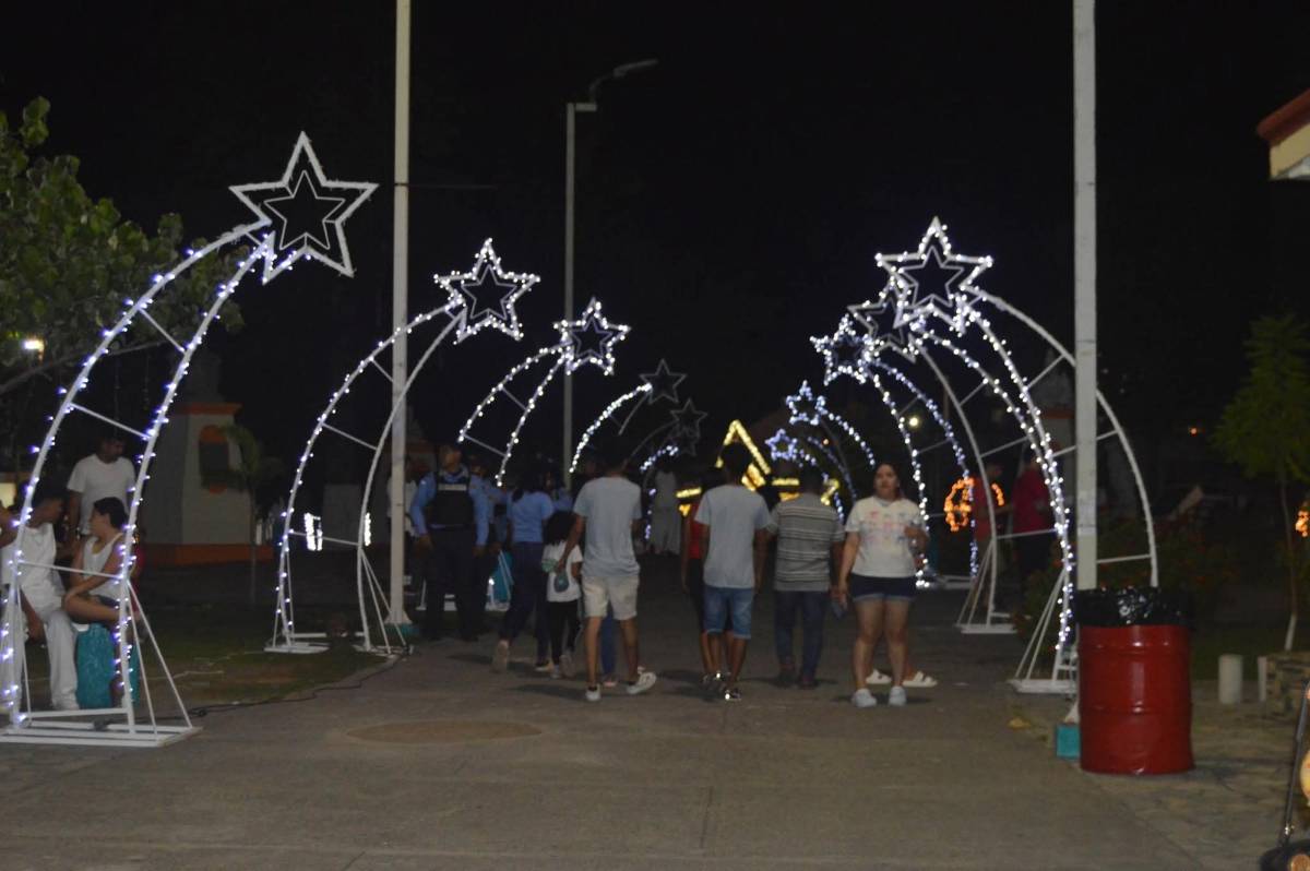 La Ceiba se viste de magia con la inauguración de la Villa Navideña
