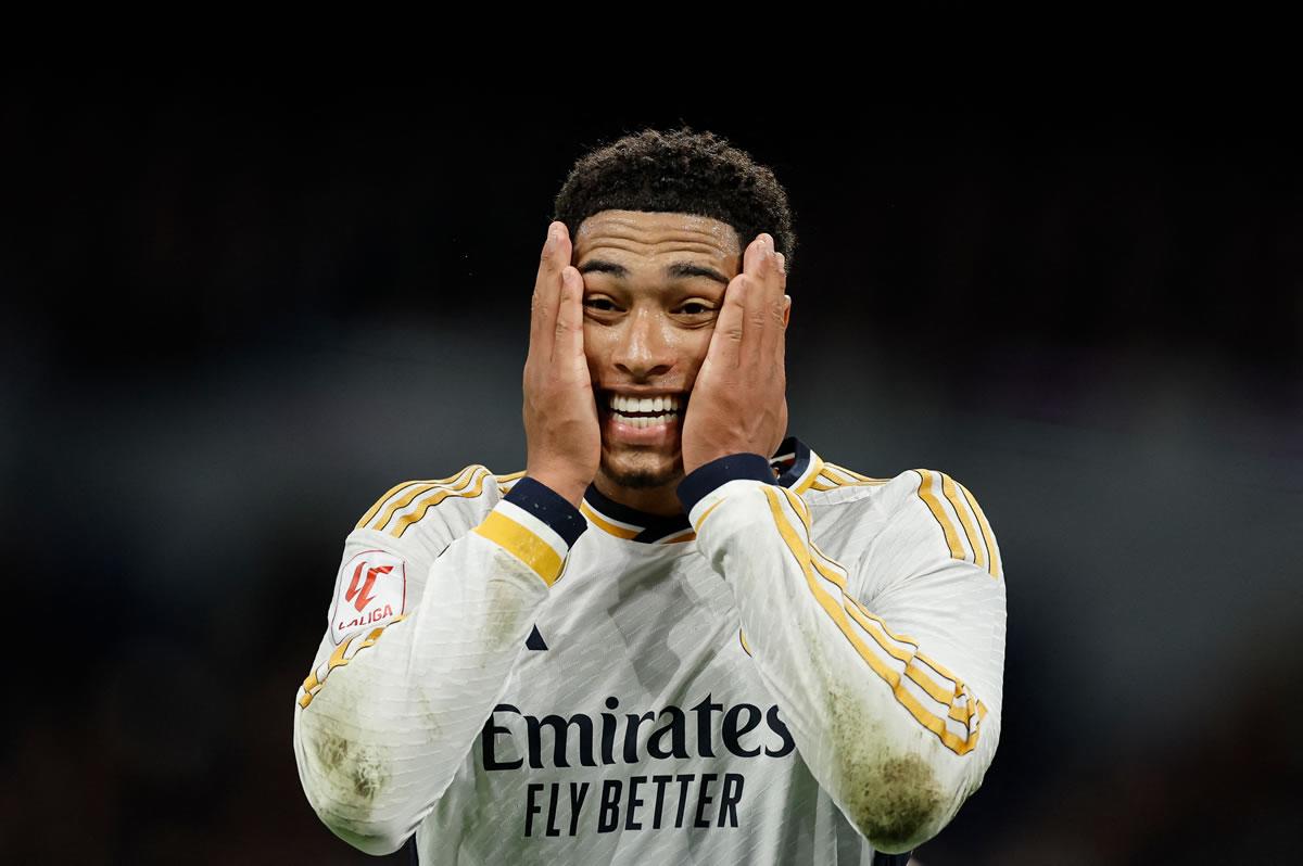 Jude Bellingham se lamenta tras una ocasión fallada contra el Granada.